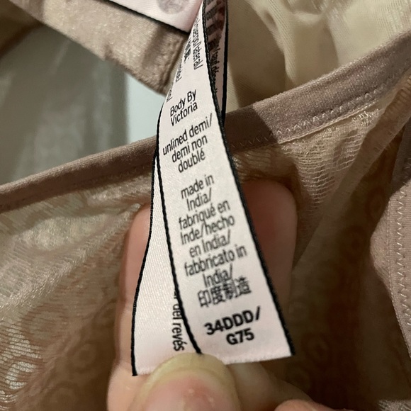 Victoria’s Secret 34DDD unlined sheer bra new - Picture 3 of 4